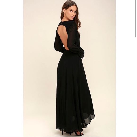 Lulus Dresses & Skirts - Long sleeve, black backless vneck dress